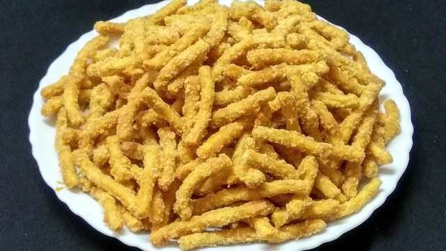 होली के लिए गुजिया के साथ बनाएं ये बेसन के सेव, चाय के साथ लगते हैं बेहद स्वादिष्ट