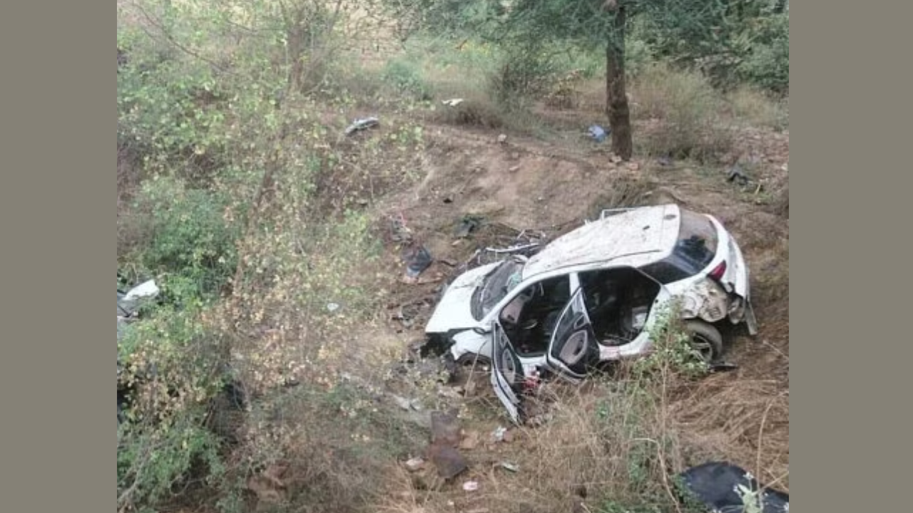 Car Accident: क्रेटा गाड़ी के खाई में गिरने से एक की मौत