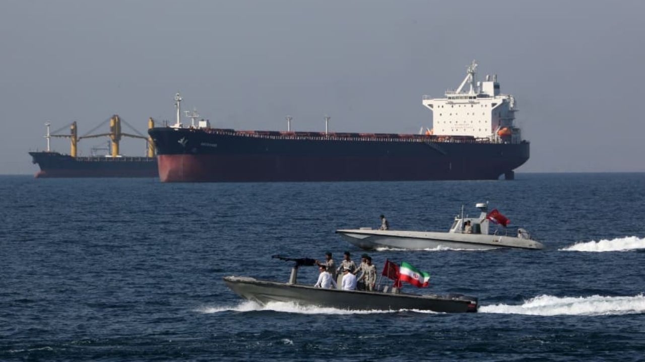 अमेरिका ने ईरान का दस लाख बैरल क्रूड ऑयल किया जब्त