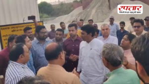 ‘चप्पल-जूता चलके जेल जाओगे…’ गढ़मुक्तेश्वर में विकास कार्यों पर प्रोजेक्ट मैनेजर पर भड़के BJP विधायक हरेंद्र तेवतिया