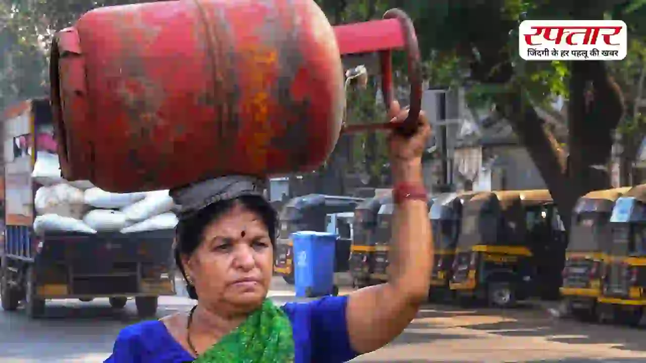 मजदूरों को पहले मिलेगा सिलेंडर, 3 महीने की खपत से तय होगा अगला सिलेंडर, जानिए क्या है ये नई गैस पॉलिसी जो दिल्ली में हुई लागू