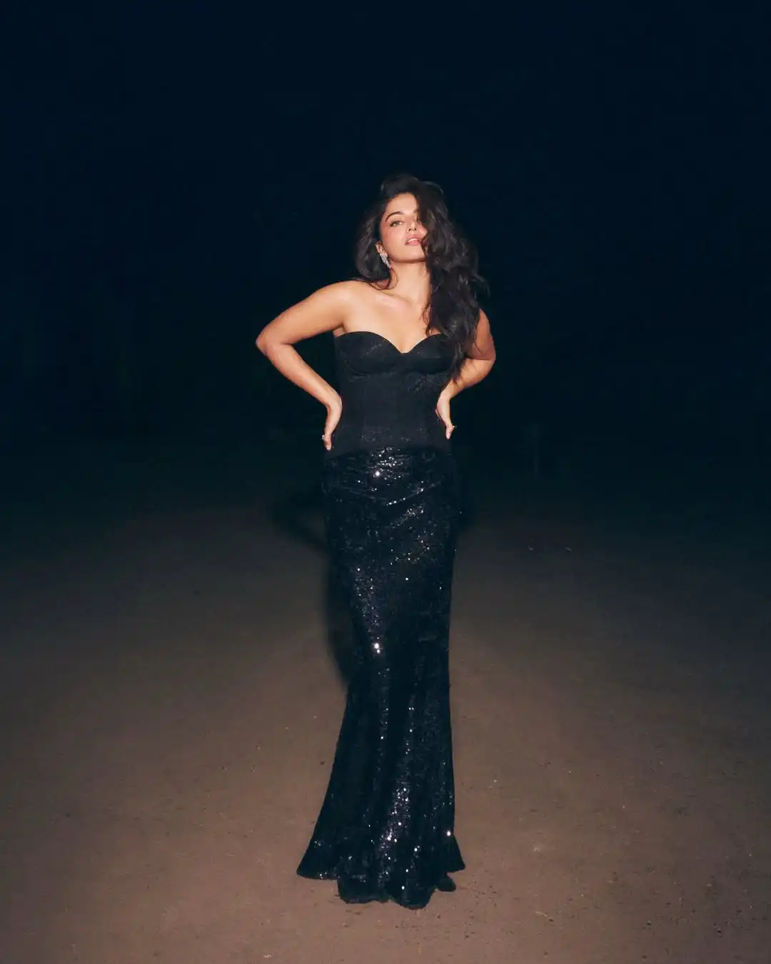 Wamiqa Gabbi Sizzling Look 