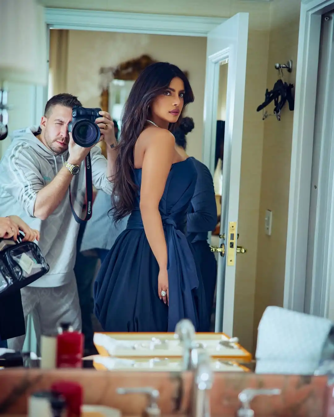 Priyanka Chopra Sizzling Look Viral 