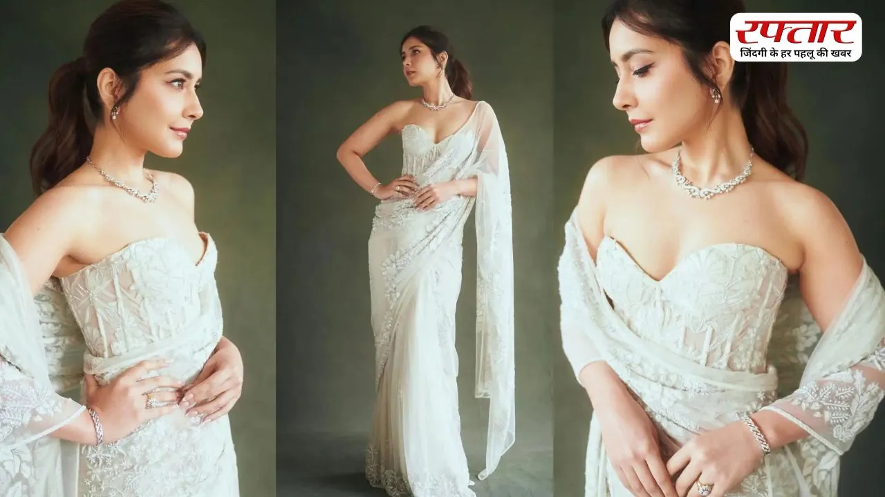 Raashii Khanna पर चढ़ा हॉटनेस का खुमार, साड़ी में ढाया कहर