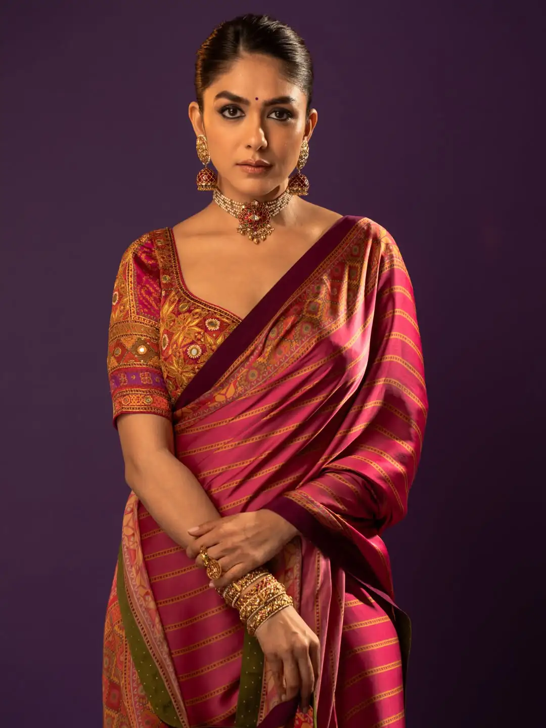 Mrunal Thakur Ethnic Look (Credit: Instagram) 
