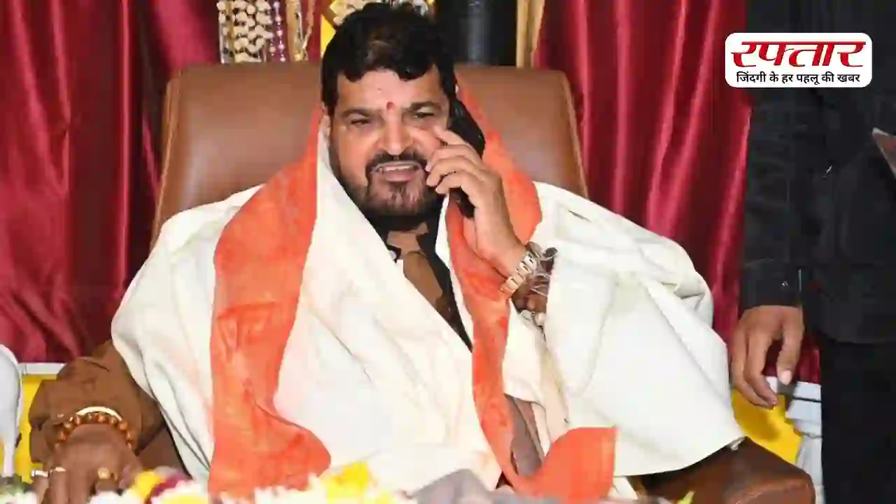 BJP छोड़ सपा में जाएंगे बृजभूषण शरण सिंह? बेटे प्रतीक भूषण ने अटकलों पर दिया बड़ा बयान