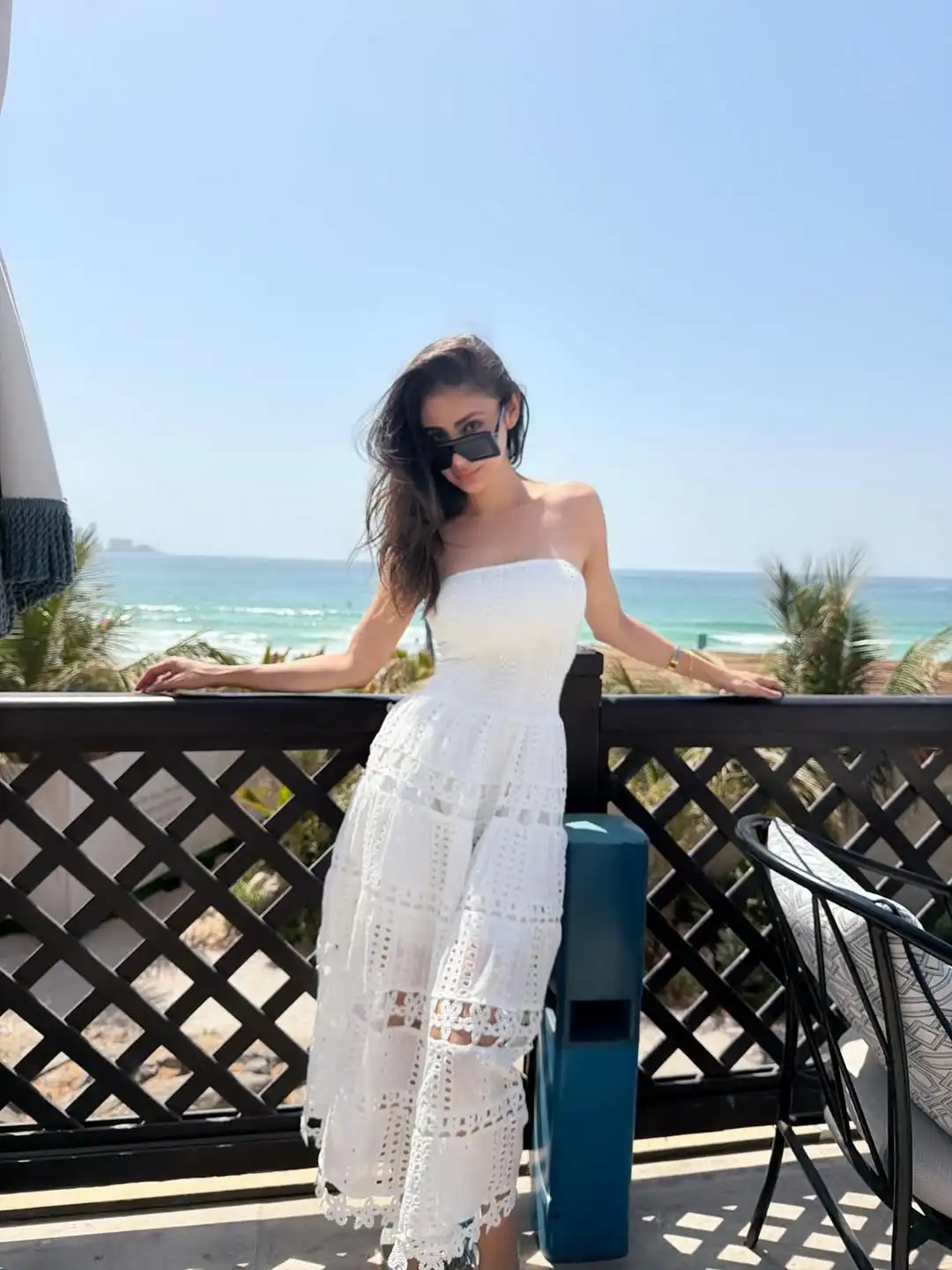 Mouni Roy Glamorous Photoshoot (Credit: Instagram) 