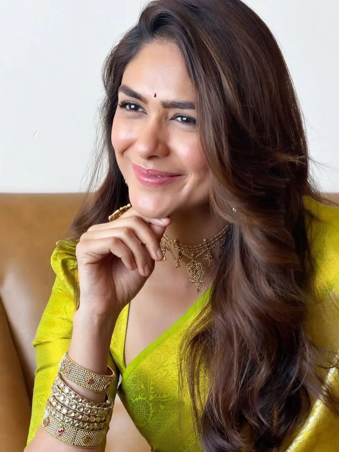 Mrunal Thakur Ethnic Look (Credit: Instagram) 