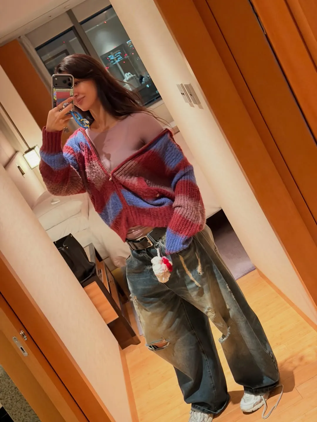 Disha Patani - Mirror Selfi (Credit: Instagram) 