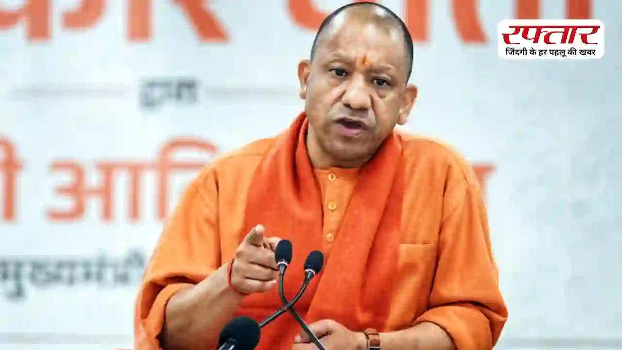 नमाज पढ़नी है तो सड़क पर नहीं, शिफ्ट में पढ़ें…बोले योगी, कहा- प्यार से मानेंगे तो ठीक, नहीं तो…”