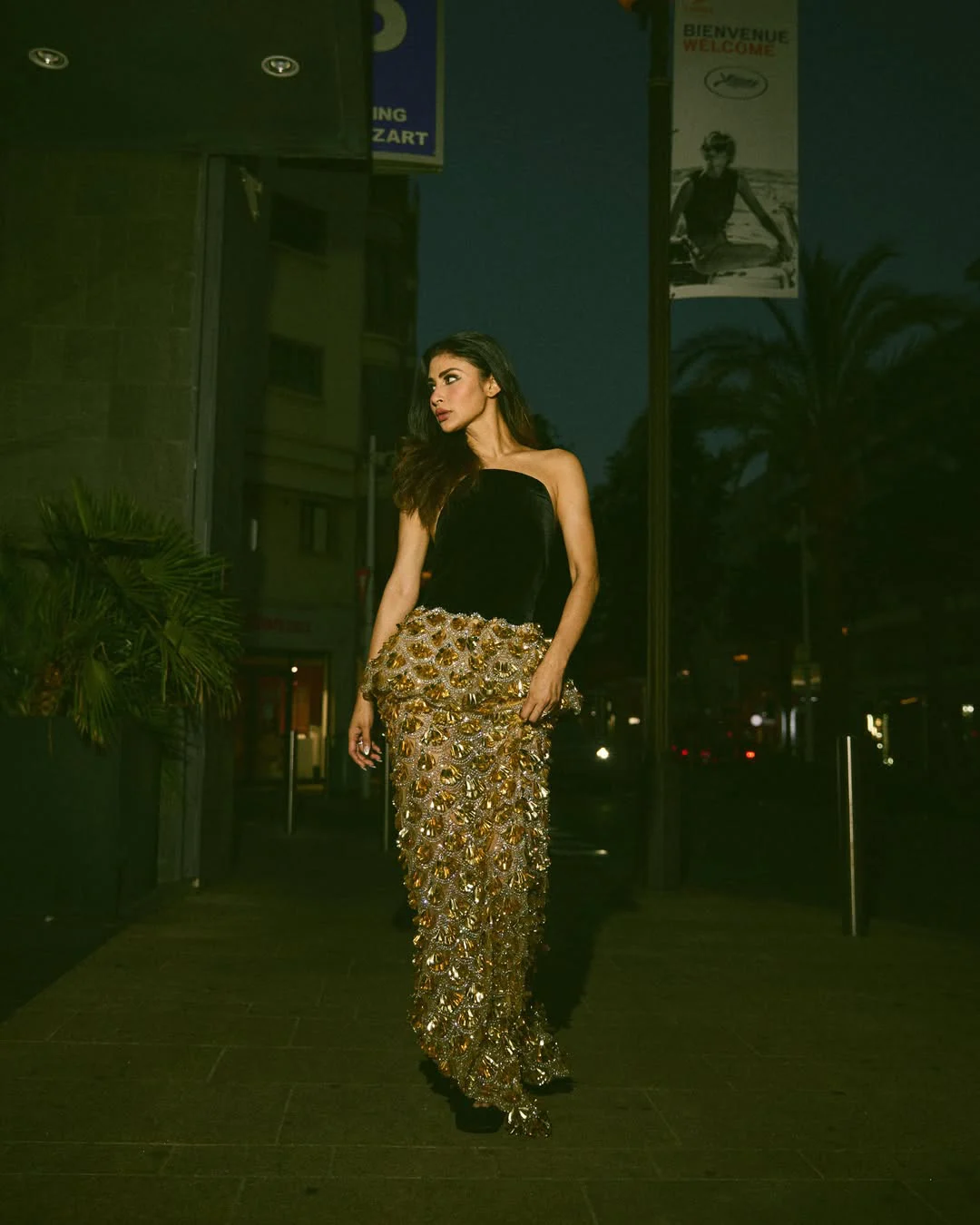 Mouni Roy Bold Look (Credit: Instagram) 